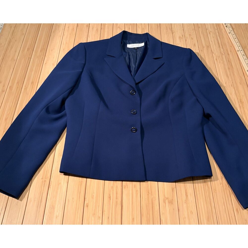 Tahari Arthur S. Levine Women's Navy Blue Blazer Size 10